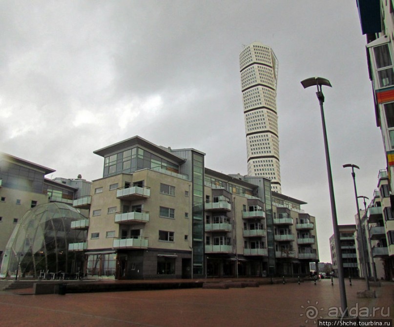 Небоскреб "Turning Torso" - 190-метровая "визитка" Мальме
