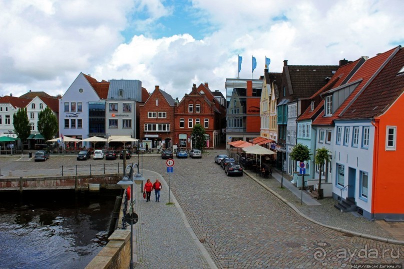 Гавань Хузума — самое живописное и оживленное место города