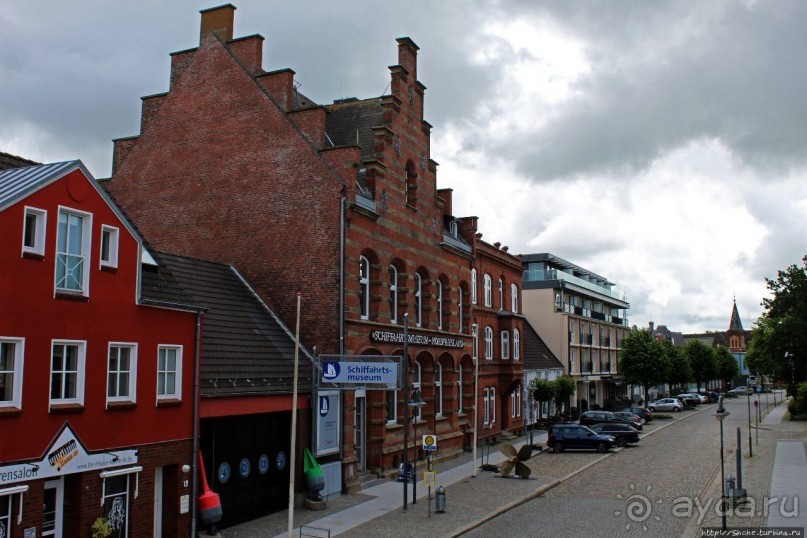 Гавань Хузума — самое живописное и оживленное место города