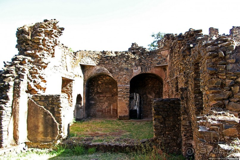 Фасил-Гебби — крепость города Гондэр (объект ЮНЕСКО №19)