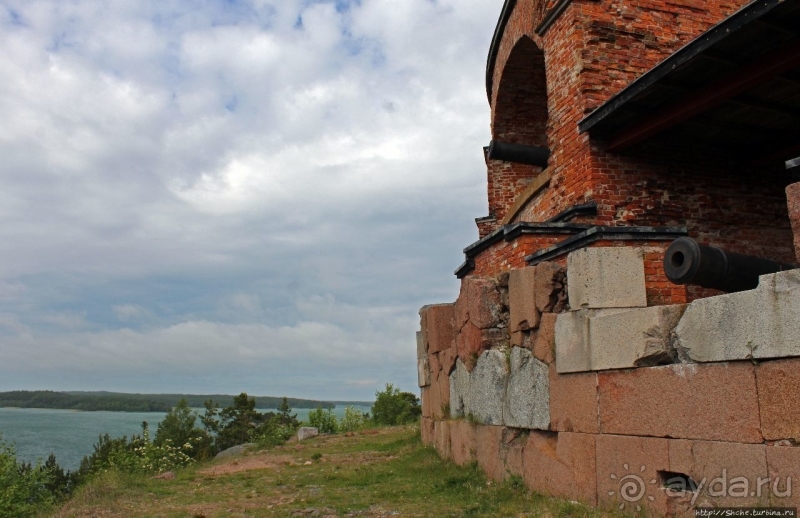 Останки башни Notvikstornet и природа Аландов