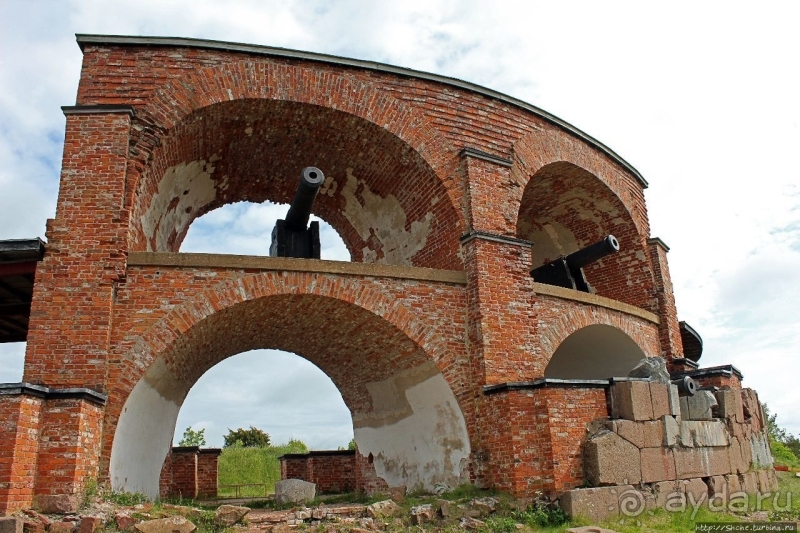 Останки башни Notvikstornet и природа Аландов