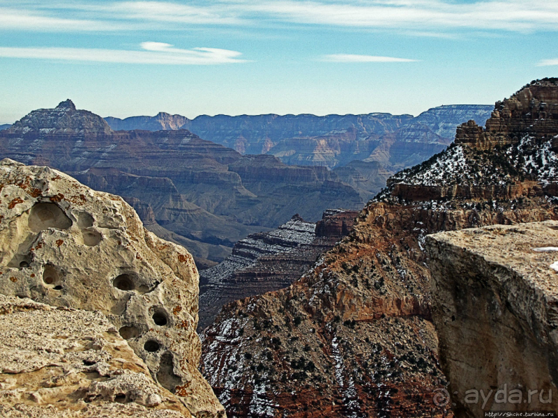 Гранд — потому что ну очень большой 