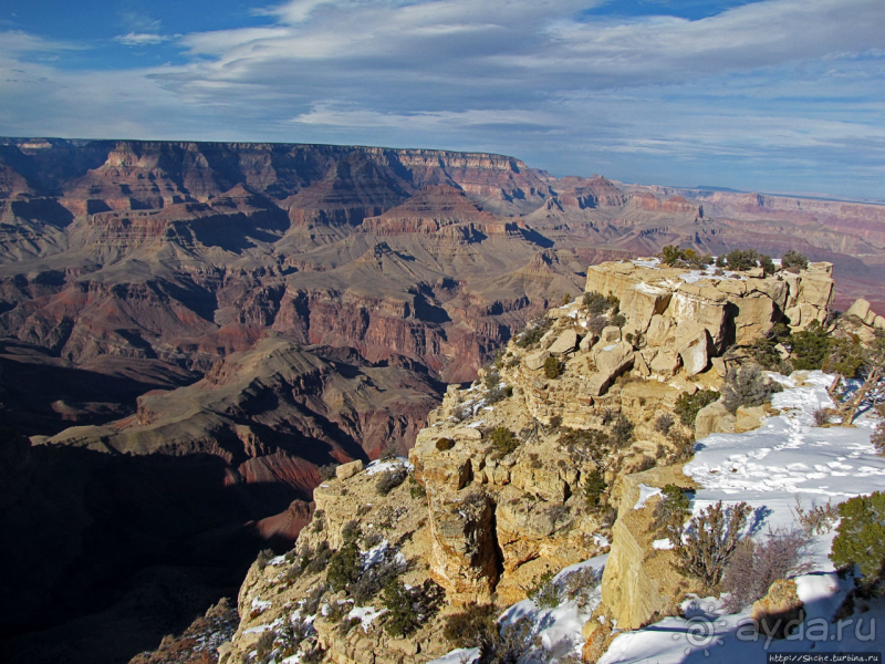 Гранд — потому что ну очень большой 