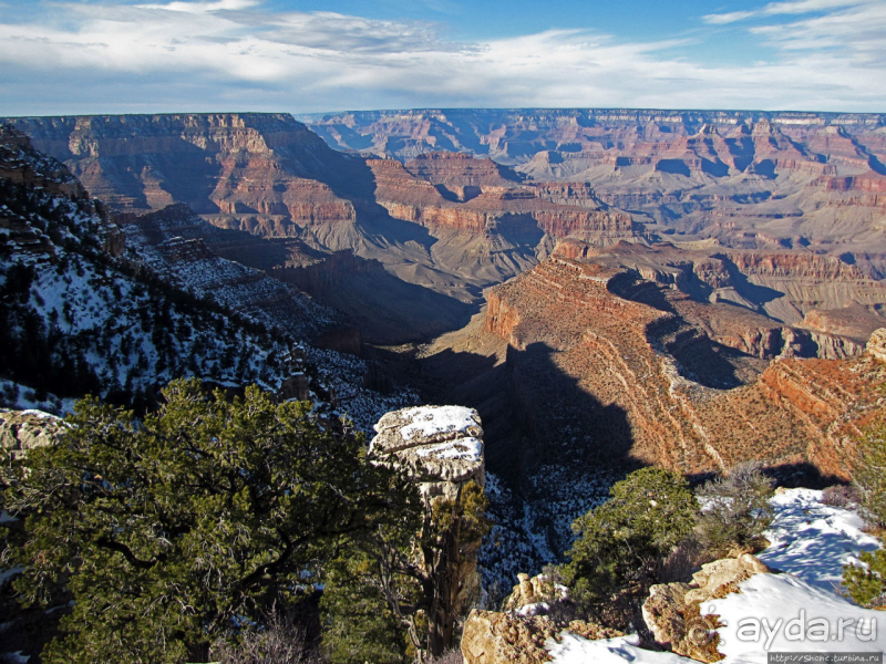Гранд — потому что ну очень большой 