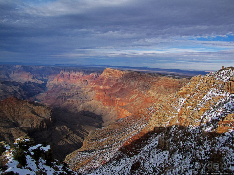 Гранд — потому что ну очень большой 