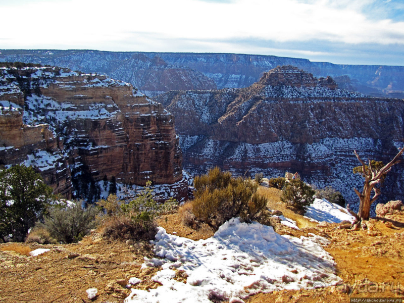 Гранд — потому что ну очень большой 