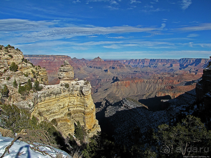 Гранд — потому что ну очень большой 
