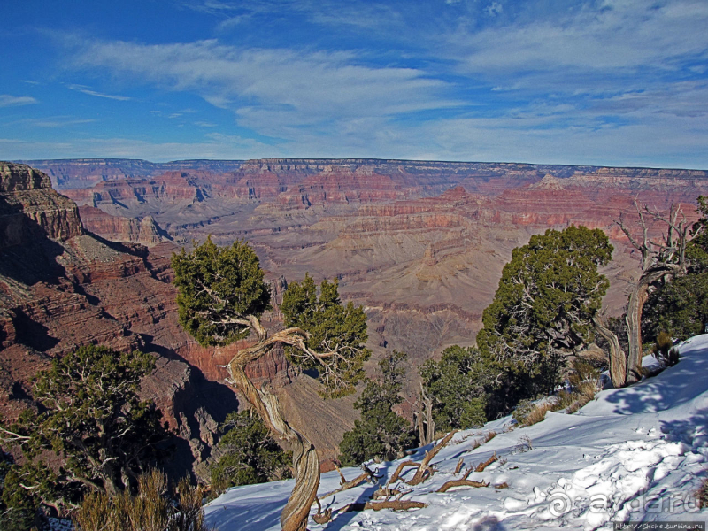 Гранд — потому что ну очень большой 