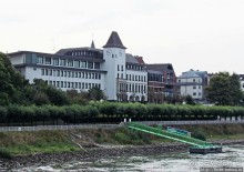 По Рейну на корабле. Справа Weiss, слева Porz