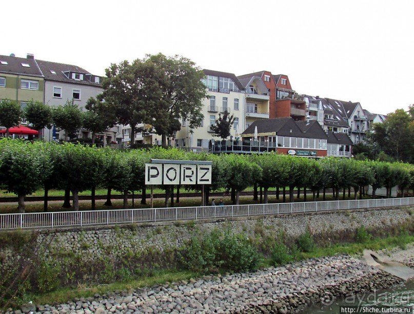 По Рейну на корабле. Справа Weiss, слева Porz