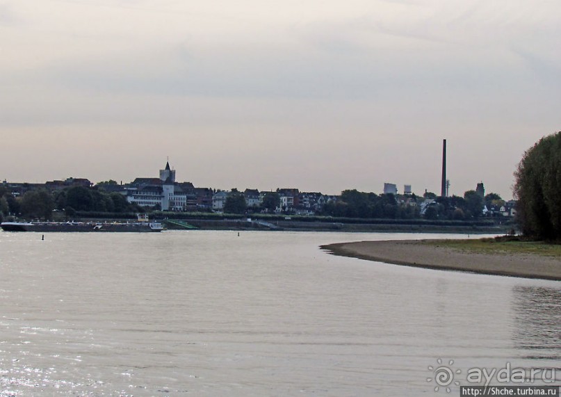 По Рейну на корабле. Справа Weiss, слева Porz