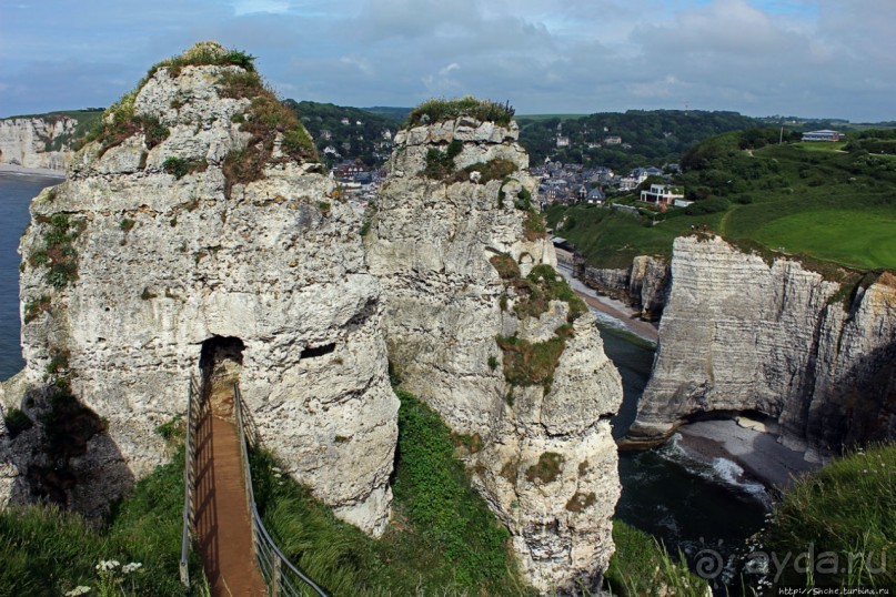 Утесы Этреты: налево пойдешь...