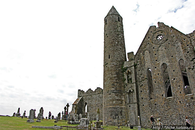 Легендарная скала в Ирландии