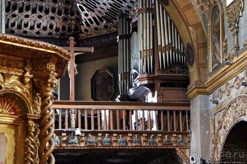 Роскошная! Церковь святого Францизска в Кито