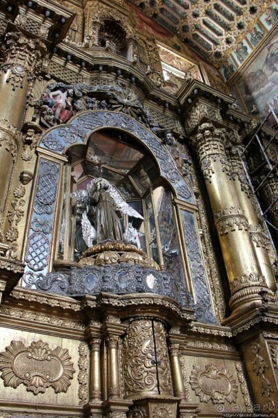 Роскошная! Церковь святого Францизска в Кито