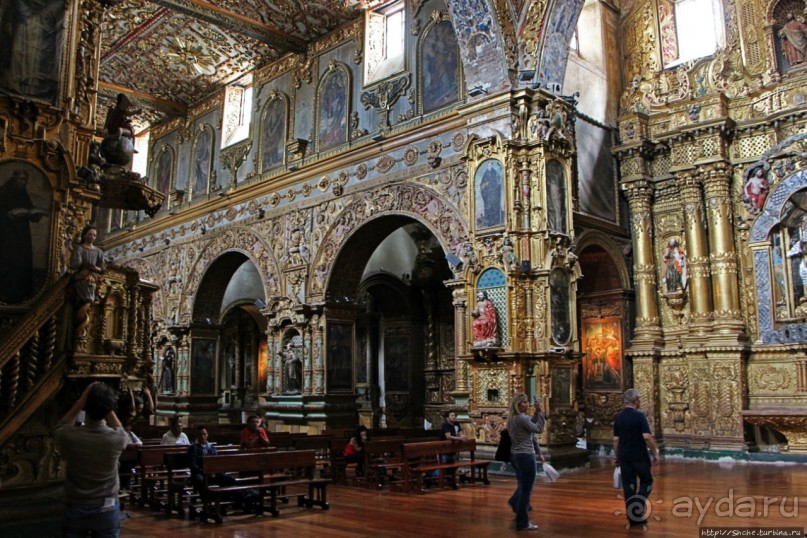 Роскошная! Церковь святого Францизска в Кито