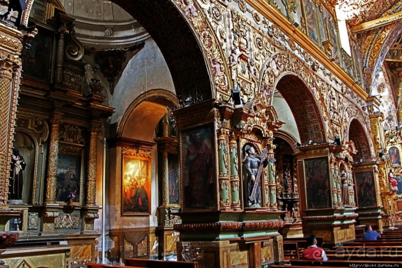 Роскошная! Церковь святого Францизска в Кито