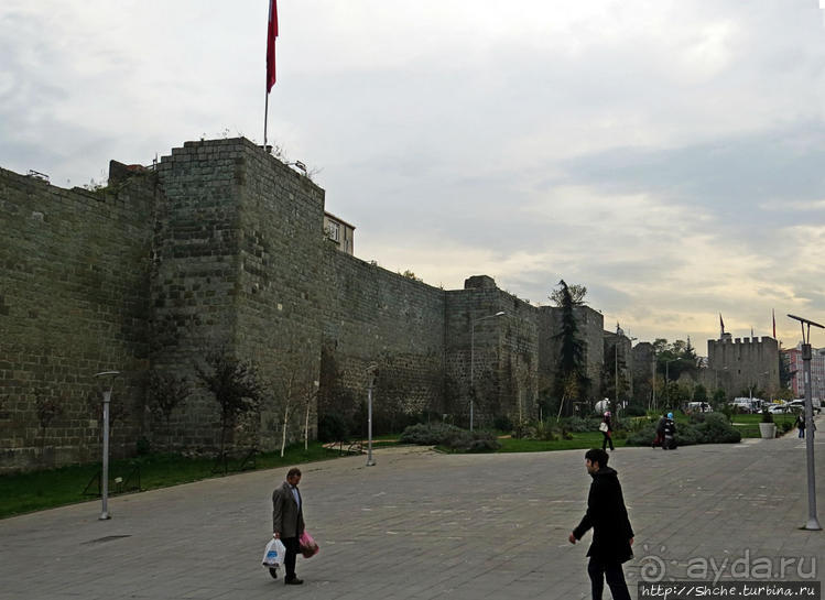 Когда гора приходит к Магомеду... Стены Трабзонской крепости