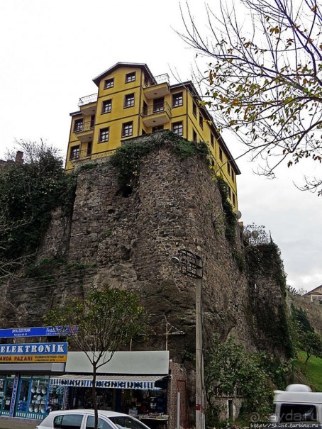 Когда гора приходит к Магомеду... Стены Трабзонской крепости