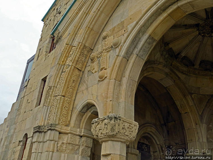 Храм Багра́та — символ единства Грузии