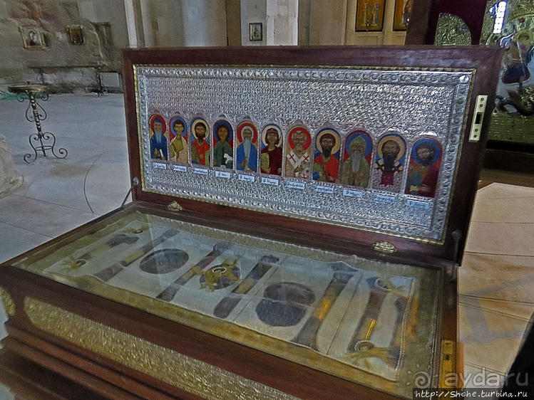 Храм Багра́та — символ единства Грузии