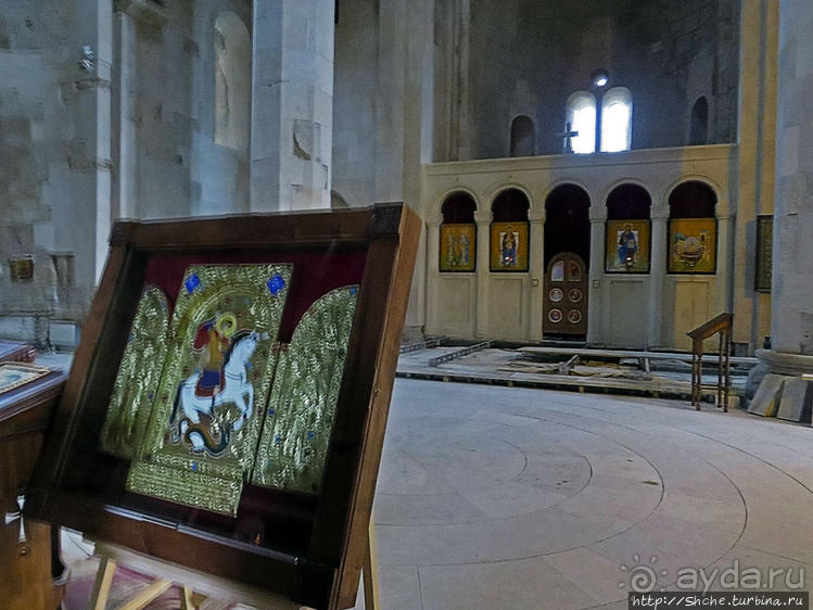 Храм Багра́та — символ единства Грузии