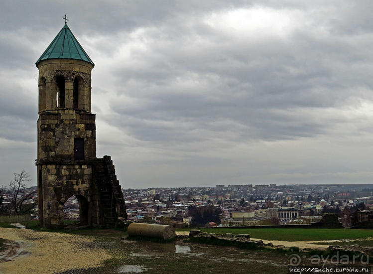 Храм Багра́та — символ единства Грузии