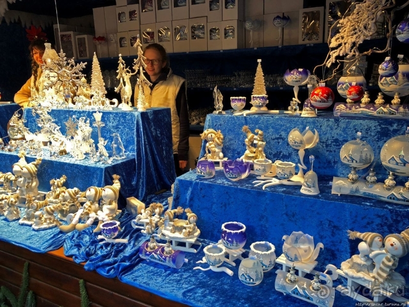 Striezelmarkts — одна из старейших рождественских ярмарок