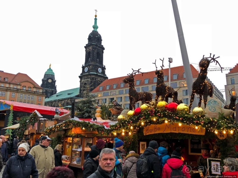 Striezelmarkts — одна из старейших рождественских ярмарок
