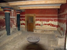 Кносский Дворец — прогулка по пыли веков. Скорее да, чем нет