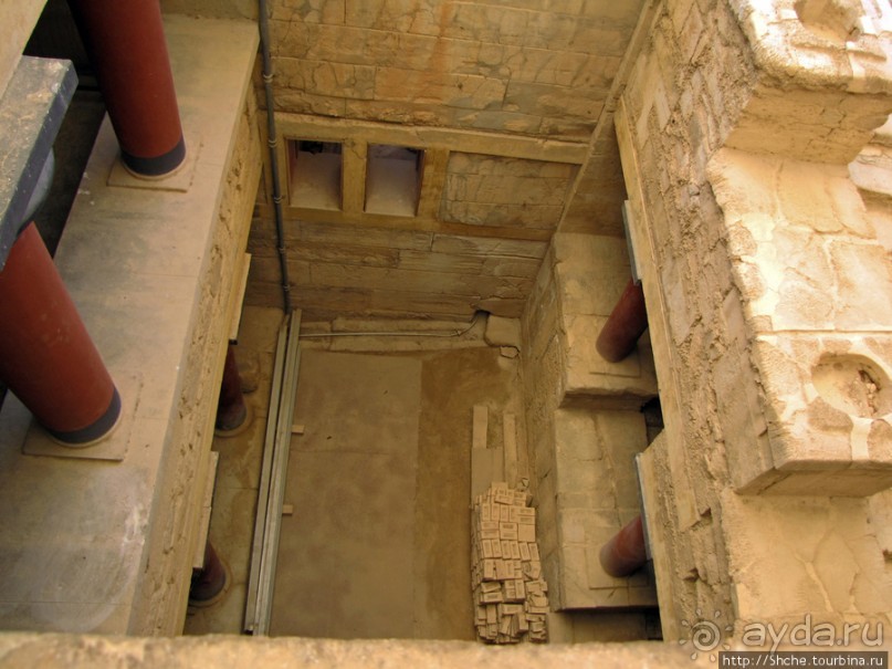 Кносский Дворец — прогулка по пыли веков. Скорее да, чем нет