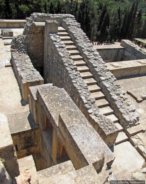 Кносский Дворец — прогулка по пыли веков. Скорее да, чем нет