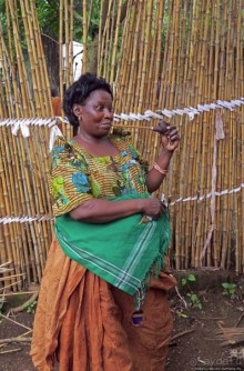 Трубку курит "бабушка моя"