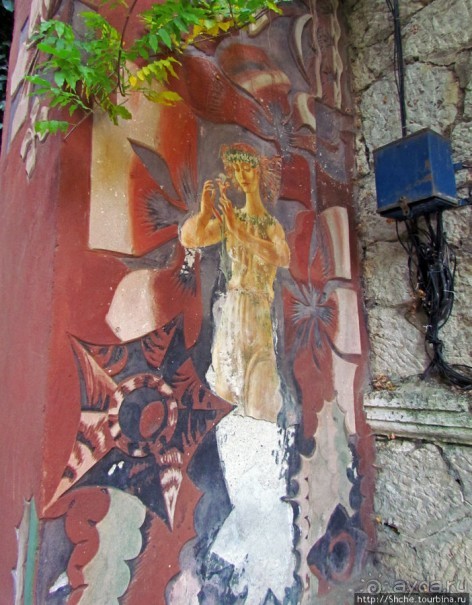 Попробуйте настоящего вина и консервированных фруктов