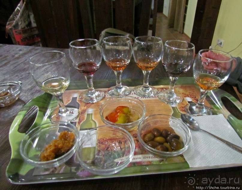 Попробуйте настоящего вина и консервированных фруктов