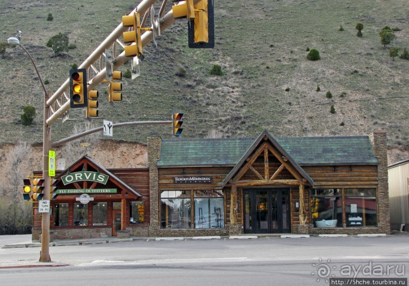 Джексон, сперва понравился, потом восхитил и влюбил в себя