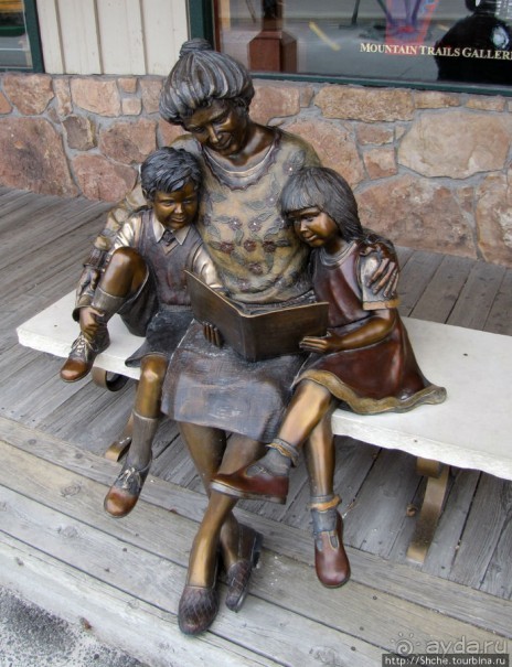 Джексон, сперва понравился, потом восхитил и влюбил в себя