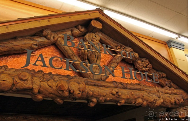 Джексон, сперва понравился, потом восхитил и влюбил в себя