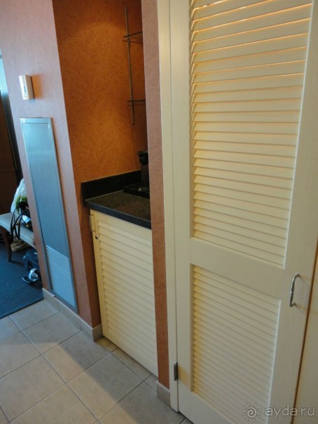 Потрясающий вид из номера на Ниагарский водопад