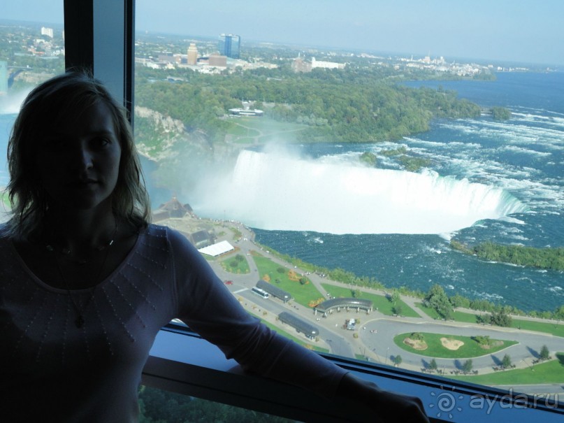 Потрясающий вид из номера на Ниагарский водопад