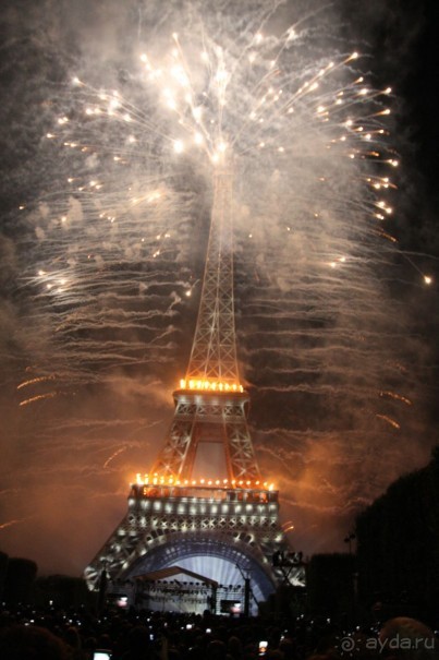 День взятия Бастилии в Париже