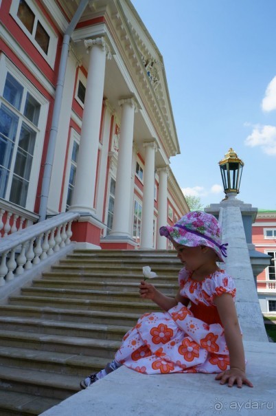 Усадьба Кусково в мае и октябре Усадьба Кусково в мае и октябре