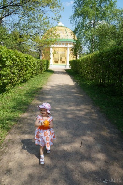 Усадьба Кусково в мае и октябре Усадьба Кусково в мае и октябре