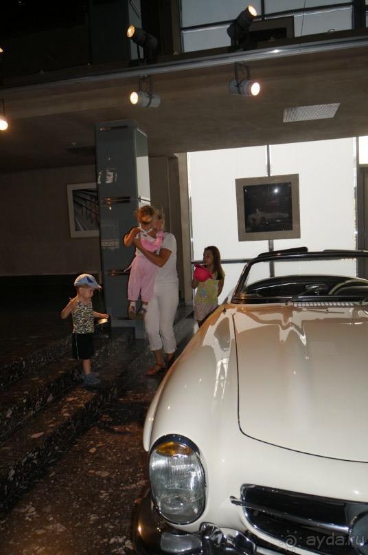 Музей ретро-автомобилей / комплекс Автовилль (м. Фрунзенская)