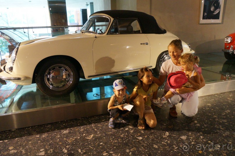 Музей ретро-автомобилей / комплекс Автовилль (м. Фрунзенская)