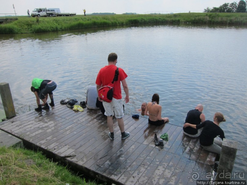 Как нас засасывало в голландской провинции Гронинген.