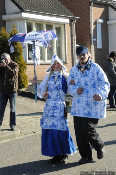 Солнечный карнавальный день в Херлене.