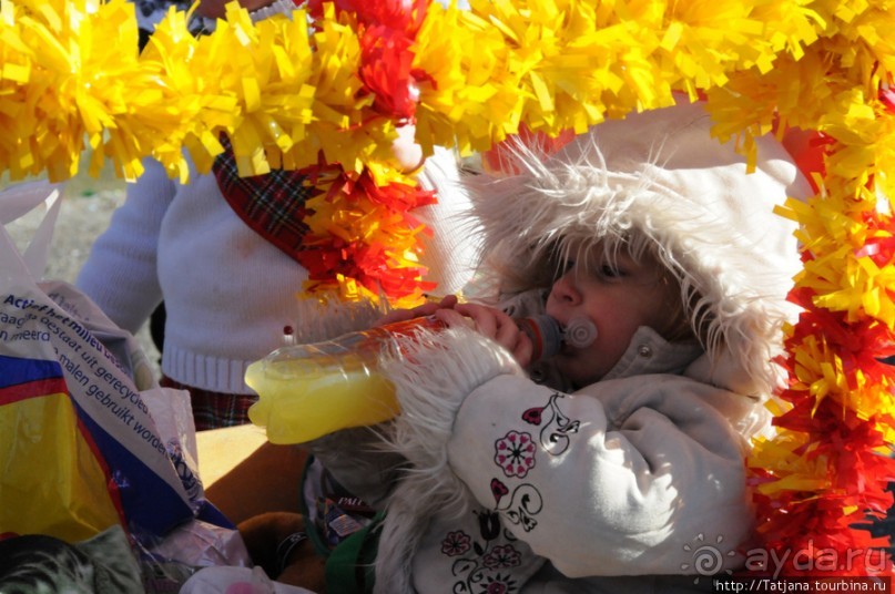 Солнечный карнавальный день в Херлене.