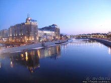 Огни Москвы и яблоко камасутры З. Церетели